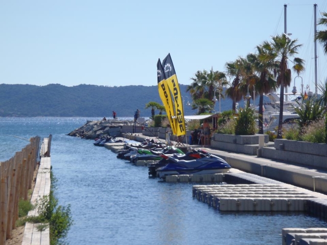  La flota de jet skis 